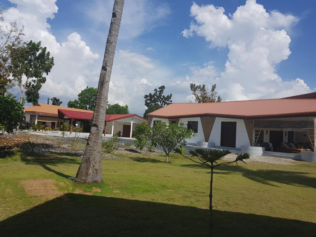 Tauig Beach Resort Moalboal Exterior photo