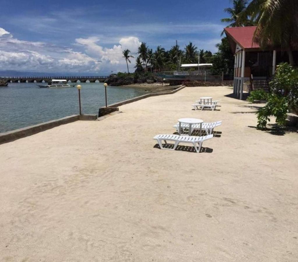 Tauig Beach Resort Moalboal Exterior photo