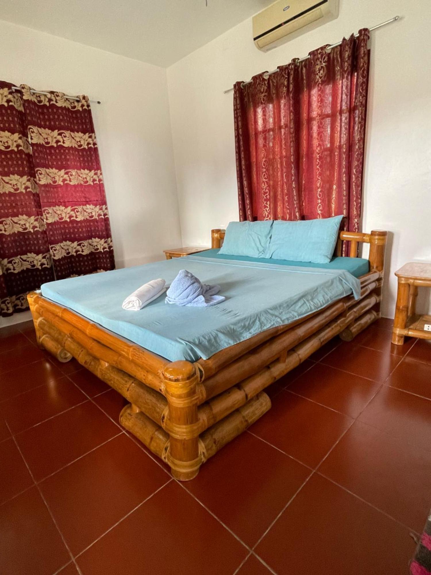 Tauig Beach Resort Moalboal Exterior photo
